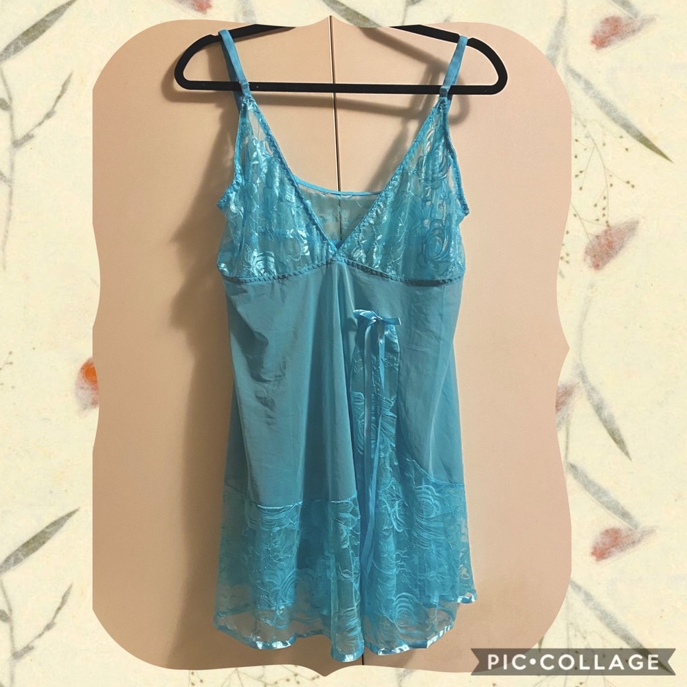 Plus Size Lace Aqua Short Night Gown EUC